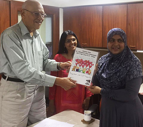 Padma Bhushan J F Riberio - felicitating Principals of Anjuman Islam Girls High School & Purshotam High School